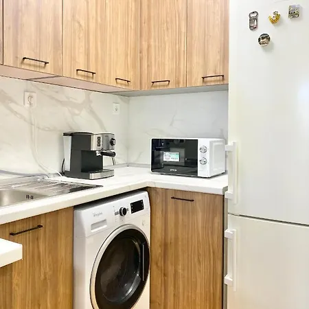 Lovely 2 Bedroom For 6 Guest In アパート